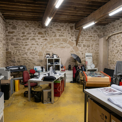   Local Commercial de caractère 100 m2 PEZENAS 