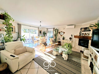  Maison � vendre 8 pi�ces 210 m�