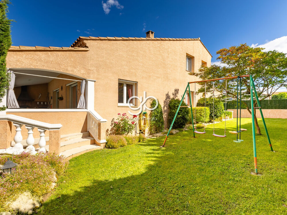 Vente Maison Villa 225 m2 4 Chambres Terrain 1000m2 Piscine Beaulieu