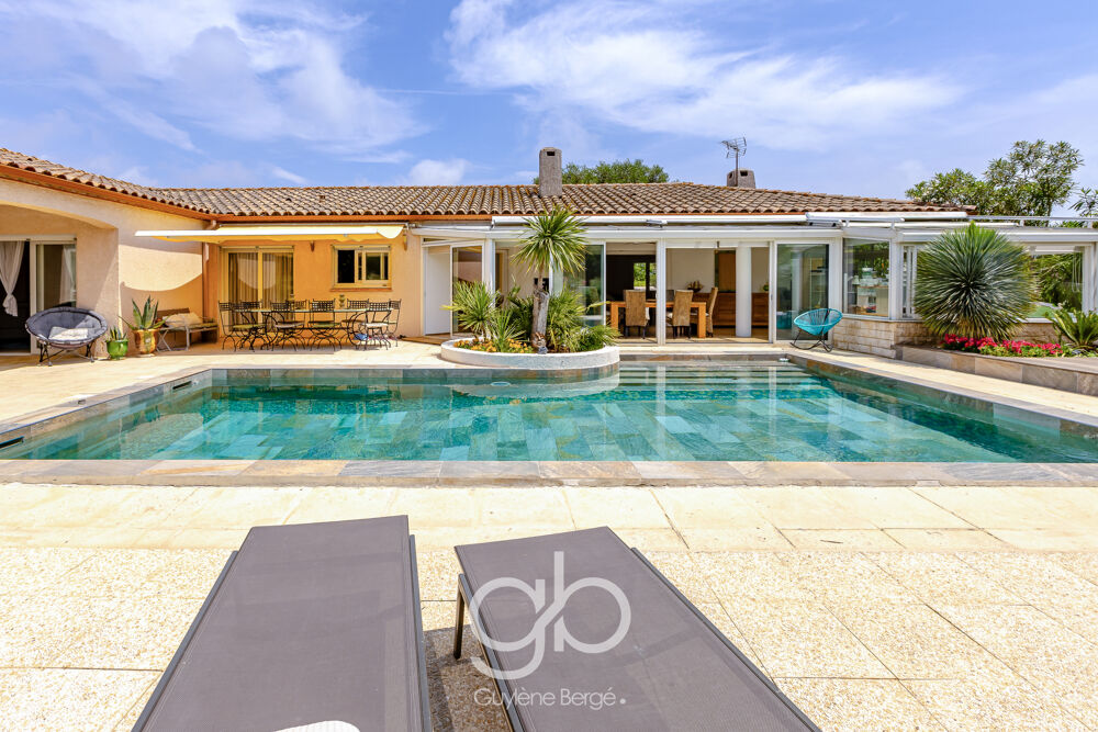 Villa d'exception 230 m2 plain-pied avec piscine & jacuzzi | Lattes