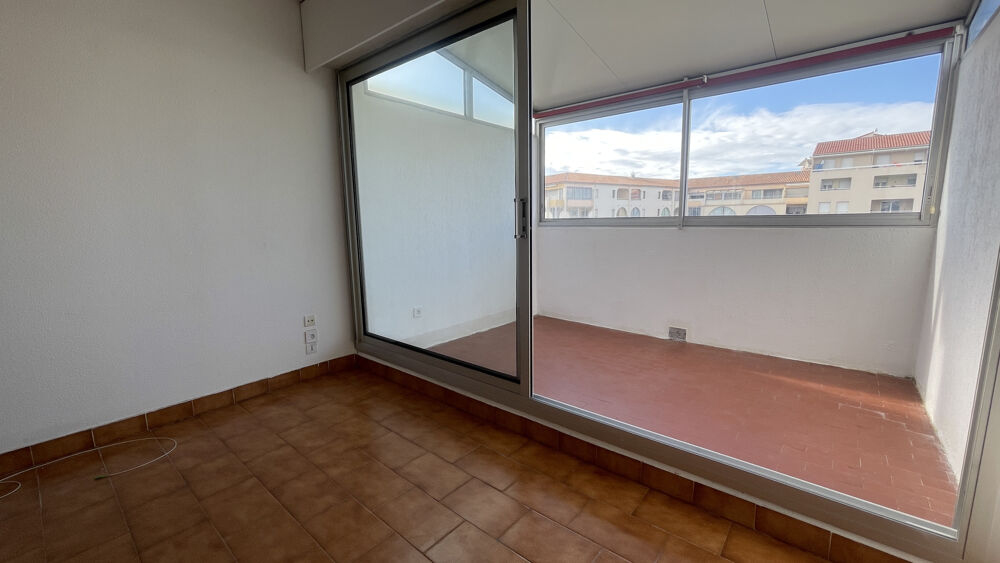 STUDIO PLUS LOGGIA FERMÉE - VUE MARINA À SÈTE PLAGE DES QUILLES