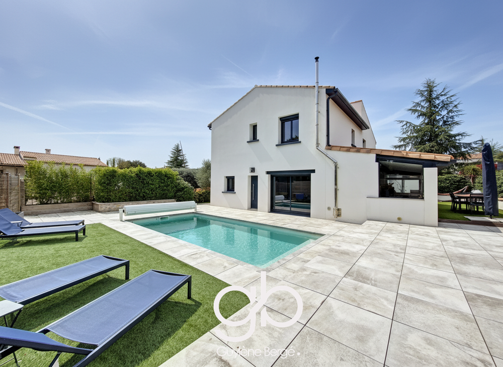 Villa familiale de 154m2 rénovée avec piscine chauffée et vue nature Exclusivité Sussargues