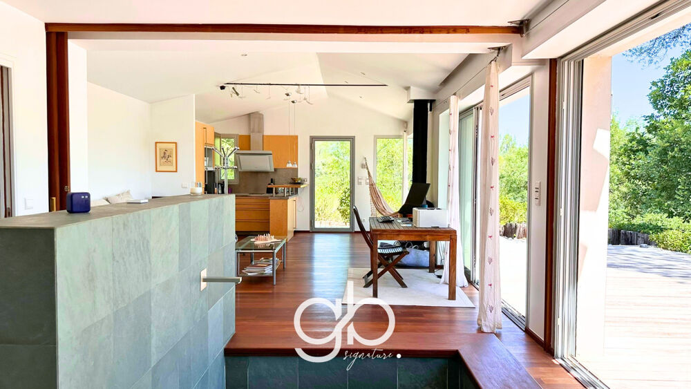 MAS DEXCEPTION À ASSAS PROPRIÉTÉ DE 290 M2 AVEC PISCINE, LOFT INDÉPENDANT SUR 2 HECTARES
