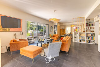 Maison à vendre 8 pièces 236 m²