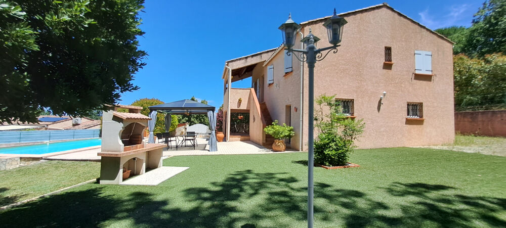 Maison traditionnelle de 184 m2 utiles (90 m2 hab.) Piscine, grand garage et vue Cévennes Gajan (30730)