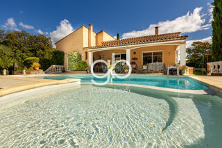  Maison � vendre 6 pi�ces 220 m�