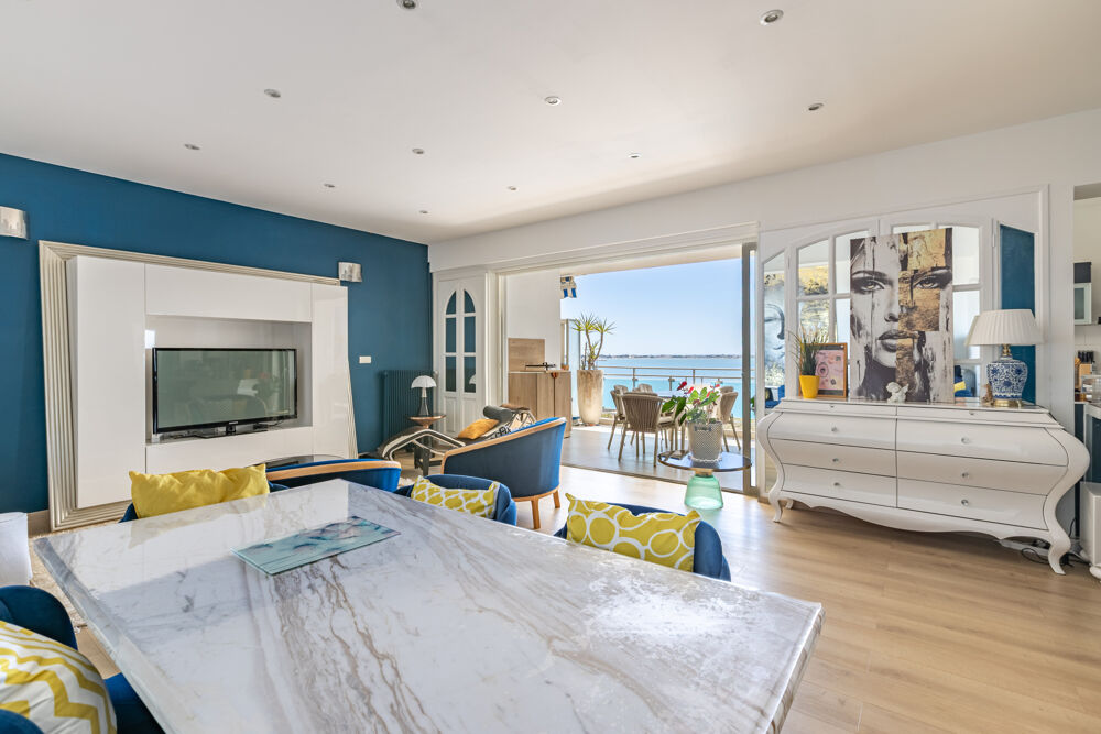 Grau du roi, Appartement 105m2 1 ère ligne, vue mer et traversant