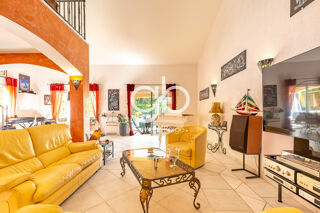  Maison � vendre 6 pi�ces 220 m�