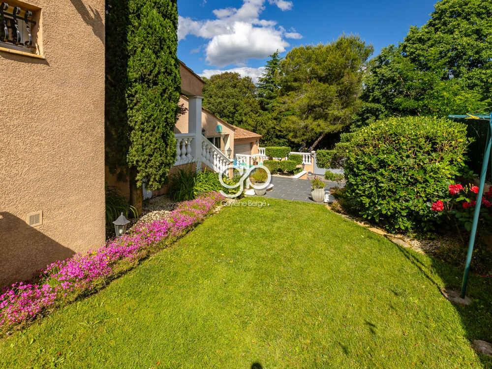 Vente Maison Villa 225 m2 4 Chambres Terrain 1000m2 Piscine Beaulieu