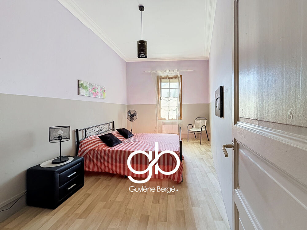 Vente Maison Authentique maison de caractère de 155 m2 avec garage, cour et patio   Aubais Aubais