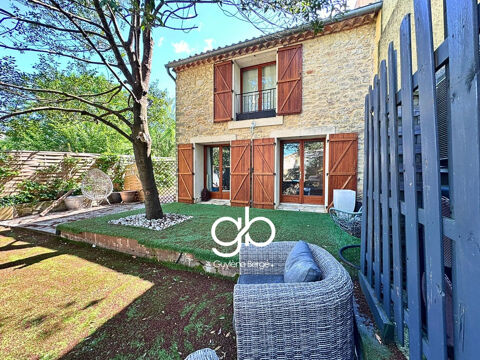   Saint-Vincent-de-Barbeyrargues   Authentique maison en pierre  avec jardin et piscine Maison - 4 pi�ce(s) - 141 m�