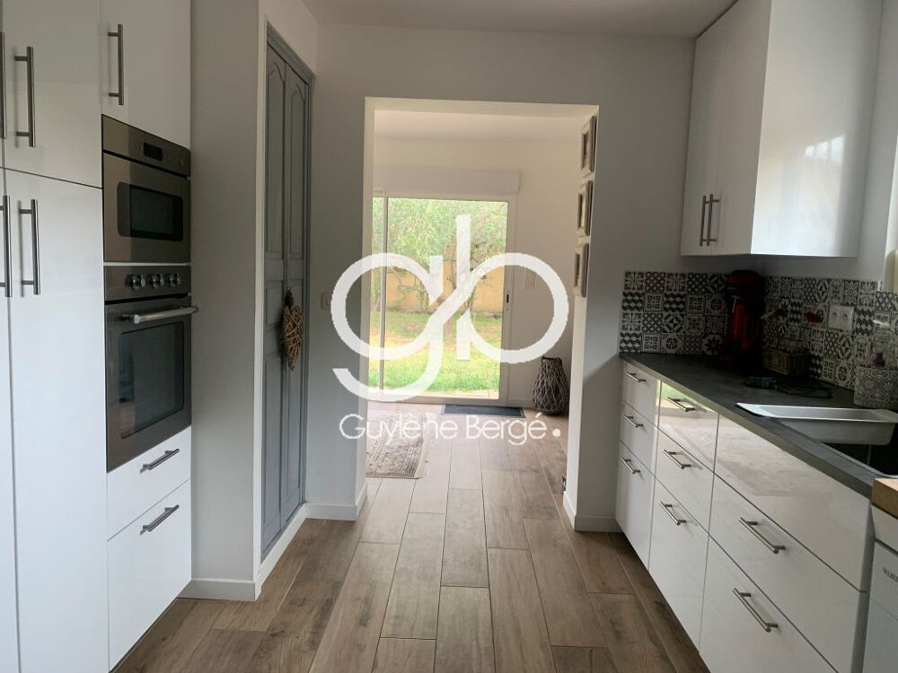 Villa familiale de 148 m2 avec piscine et grand garage à Montarnaud environnement calme et commodités à pied