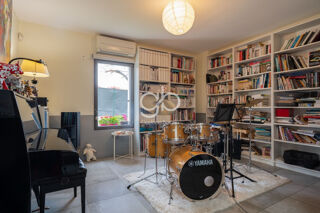  Maison � vendre 9 pi�ces 245 m�