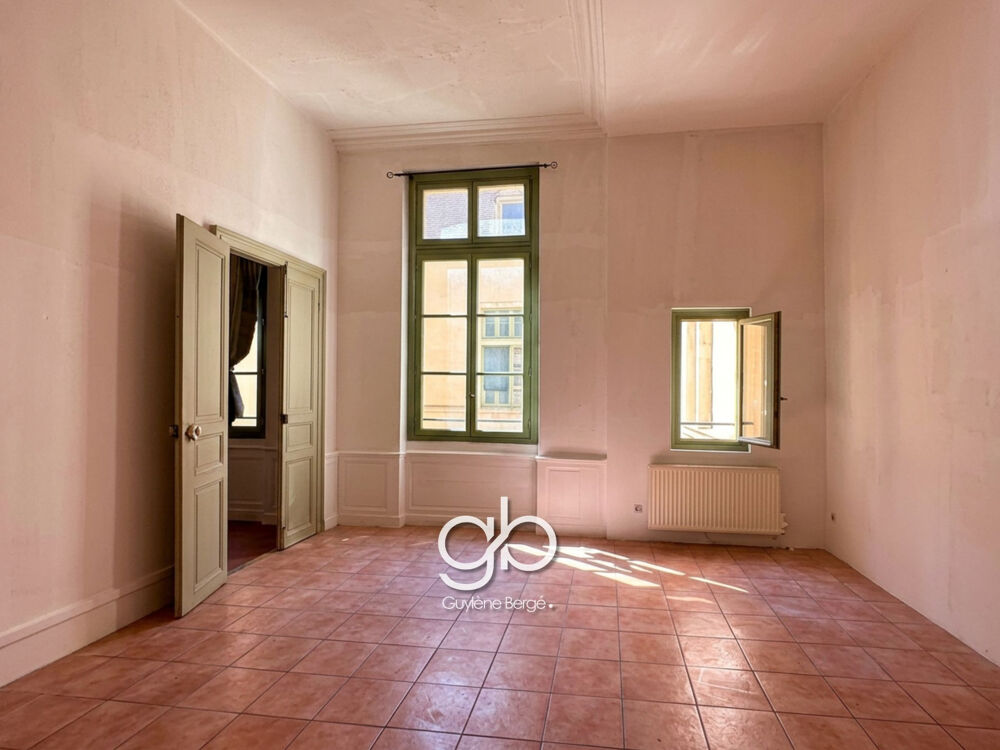 Vente Appartement APPARTEMENT T2 DE CARACTÈRE DE 76,79 M2 DANS UN HÔTEL PARTICULIER AU CŒUR DE BÉZIERS Beziers