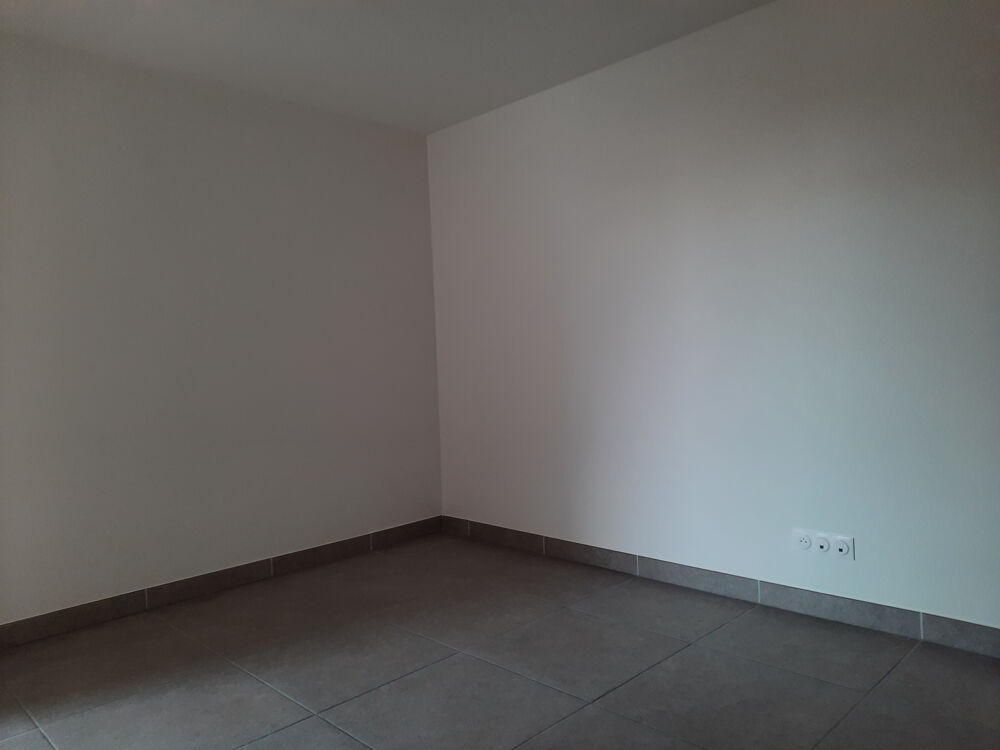 Vente Appartement Appartement T3 de 64 m2 avec loggia   Calme absolu   Nîmes Nimes