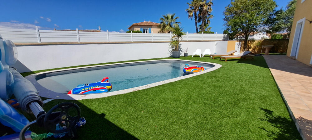 MAUGUIO : VILLA DEXCEPTION DE 181 M2 5 CHAMBRES PISCINE & PRESTATIONS HAUT DE GAMME