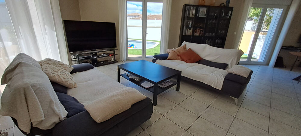 MAUGUIO : VILLA DEXCEPTION DE 181 M2 5 CHAMBRES PISCINE & PRESTATIONS HAUT DE GAMME