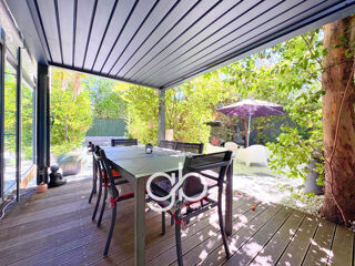 Vente Maison À VENDRE   MONTPELLIER ARCEAUX   VILLA D'ARCHITECTE DE 197 M2 6 PIECES - STATIONNEMENT JARDIN ET JACUZZI Montpellier