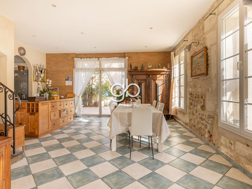 Vente Maison Maison de caract�re   283 m2   Piscine   Jardin paysager   Proche centre Montpellier