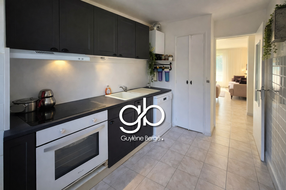 Vente Appartement T4 TRAVERSANT - TERRASSE 11 M2 - PARKING SÉCURISÉ - CALME - LUMINEUX - TRAM ASTRUC - INVESTISSEMENT LOCATIF - RENTABILITÉ 6,59% Montpellier