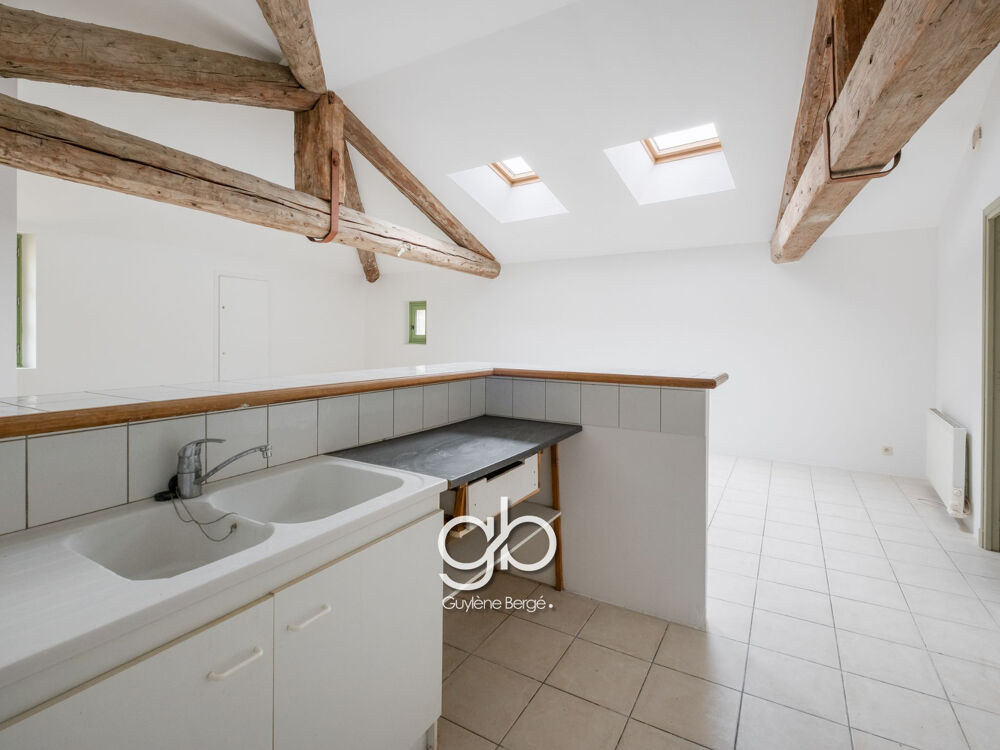 Vente Appartement APPARTEMENT T3 SOUS LES TOITS DANS UN HÔTEL PARTICULIER AU CŒUR DU CENTRE HISTORIQUE DE BÉZIERS Beziers