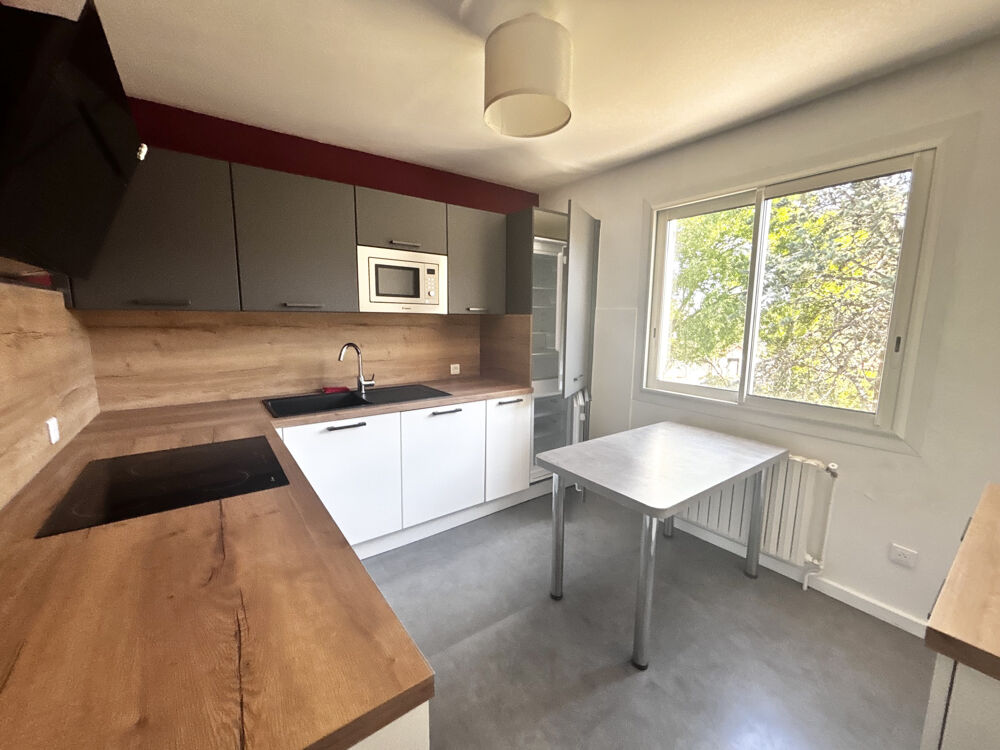 CASTELNAU LE LEZ SUBSTANTION - 163 M2 HABITABLES - 4 Chambres -PARCELLE 1 042 M2 - CALME ABSOLU - GARAGE - PR