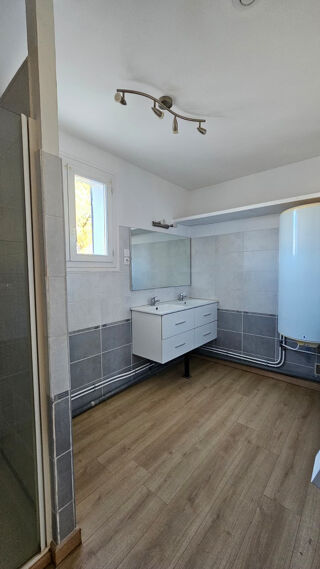  Maison  vendre 9 pices 220 m