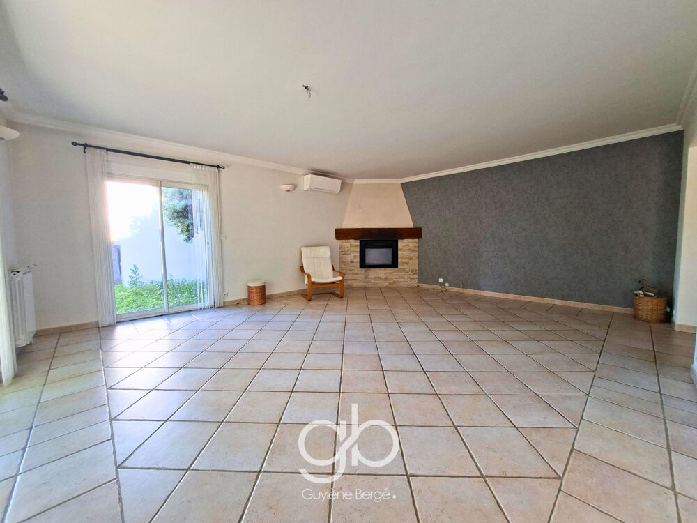 MAISON T6 RESTINCLIÈRES 34160 PROCHE CASTRIES - 212 m2 - T2 indépendant - Terrain 800 m2 piscinable