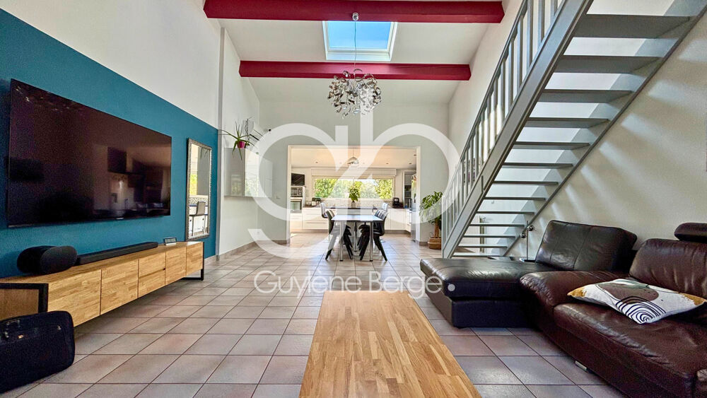 Vente Maison Villa T6 familiale avec piscine à Pérols   Quartier résidentiel recherché aux portes de Montpellier Perols