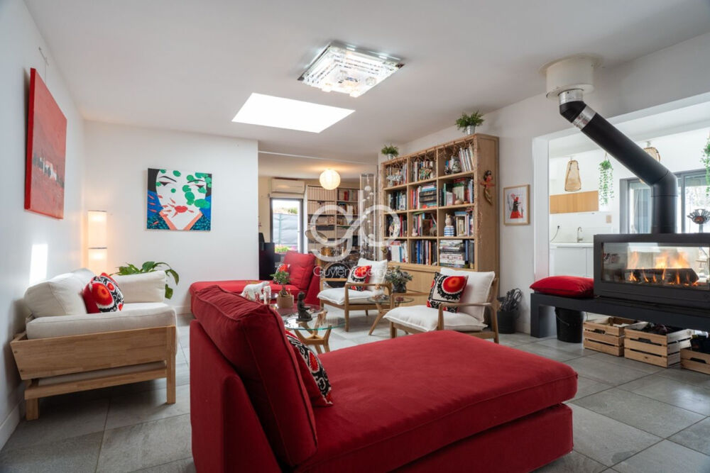 � vendre  Maison M�ze (34140)