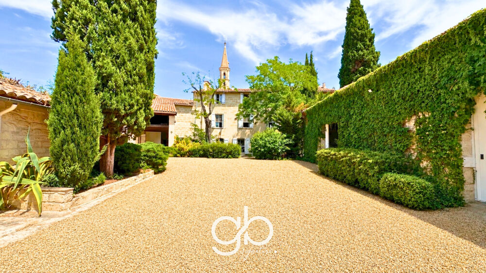 Vente Maison MAISON DE MAÎTRE DU XVIIIe SIÈCLE AVEC JARDIN, DÉPENDANCES ET GARAGES AU CŒUR D'AIMARGUES Aimargues