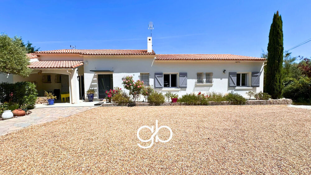 VILLA DE PLAIN-PIED AVEC PISCINE ET DÉPENDANCE À PRADES-LE-LEZ COLLECTION GB SIGNATURE