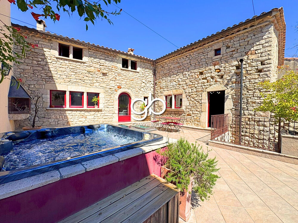 Vente Maison MAISON À VENDRE À NOTRE-DAME-DE-LONDRES - 175 M2, TERRASSE AVEC JACUZZI, ATELIER ET GRAND GARAGE Mas de londres
