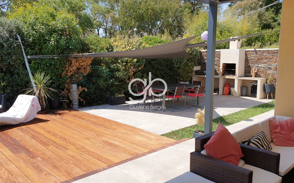 Vente Maison Villa d'exception 4 chambres avec piscine et jardin arboré St gely du fesc