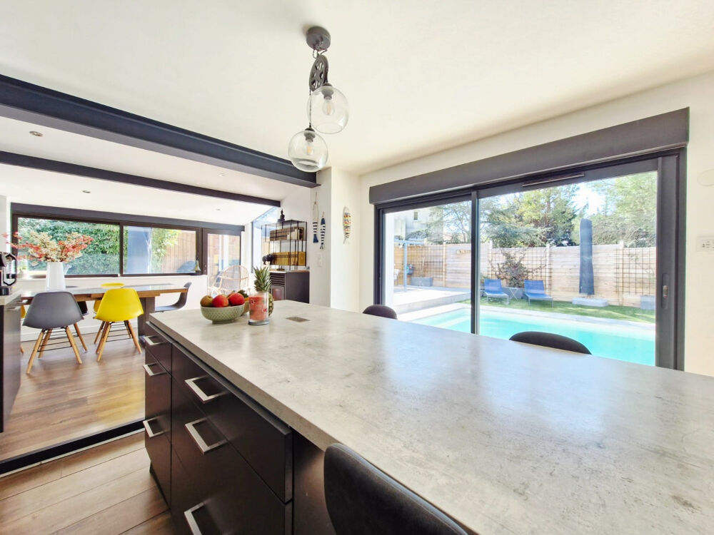 Vente Maison Villa familiale de 154m2 rénovée avec piscine chauffée et vue nature   Exclusivité Sussargues Sussargues