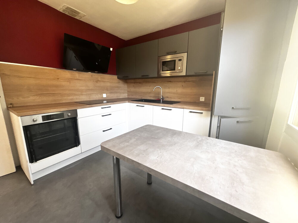 CASTELNAU LE LEZ SUBSTANTION - 163 M2 HABITABLES - 4 Chambres -PARCELLE 1 042 M2 - CALME ABSOLU - GARAGE - PR