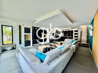  Maison � vendre 5 pi�ces 220 m�