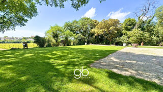  Maison à vendre 13 pièces 875 m²