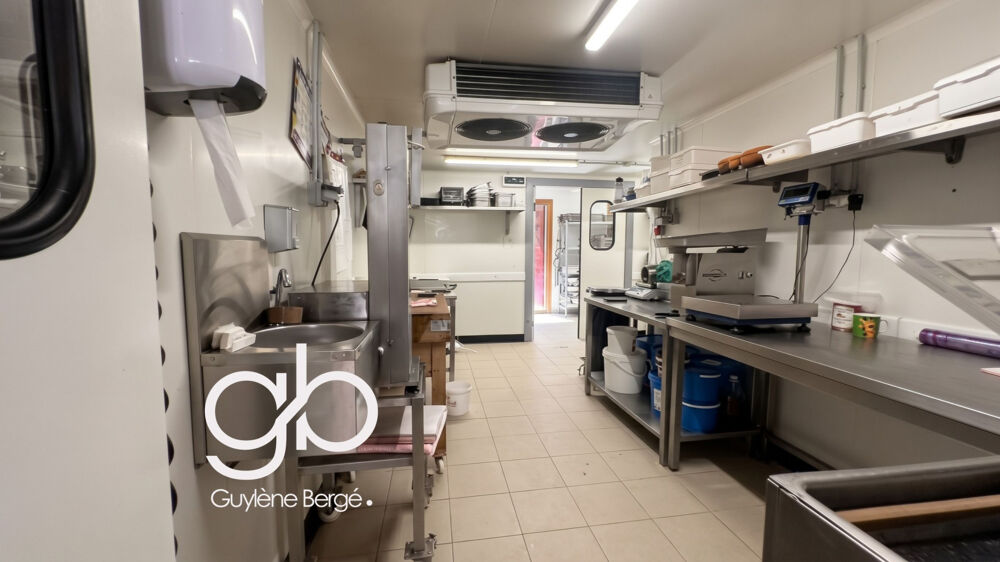   Fonds commerce Boucherie 80m2 - Saint-Gilles 30800 St gilles