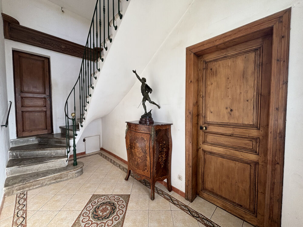 Maison de caractère parcelle de 3000m2 et piscine à vendre à Saint-Aunès 150 m2 habitables