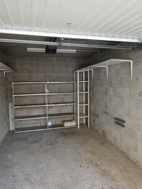  Parking / Garage � louer 10 m�