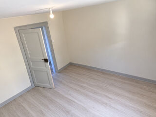  Appartement à louer 3 pièces 63 m²