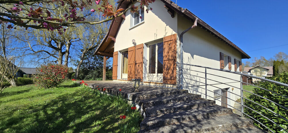 MAISON DE VILLAGE SUR SOUS-SOL AU CALME