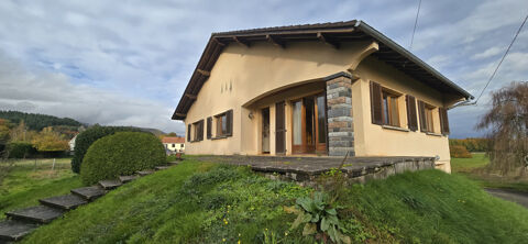   Ancienne maison de village � r�nover sur 1 hectare et 83 ares de terrain Maison - 5 pi�ce(s) - 103 m�