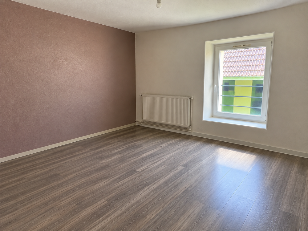 Location Appartement APPARTEMENT DE TYPE F3 AVEC ENTREE INDEPENDANTE ET BALCON Rougemont le chateau