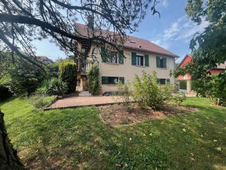 Maison  vendre 8 pices 127 m