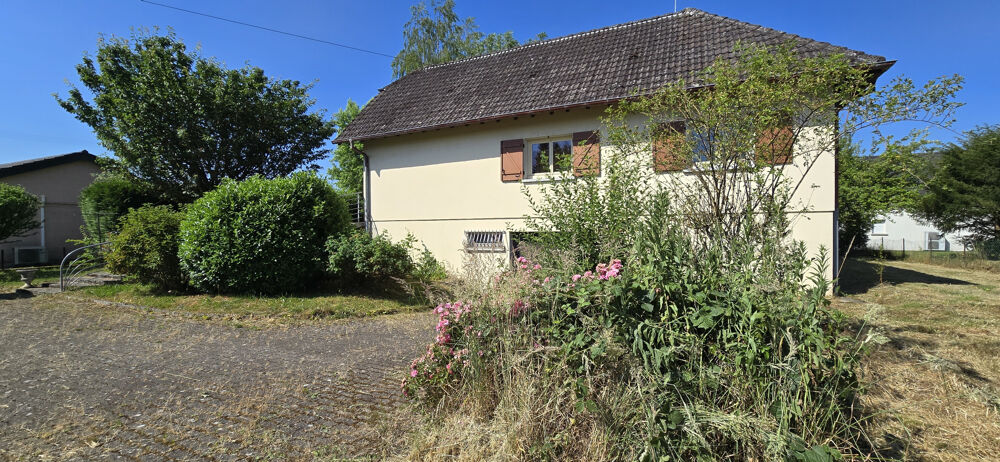 MAISON DE VILLAGE SUR SOUS-SOL AU CALME