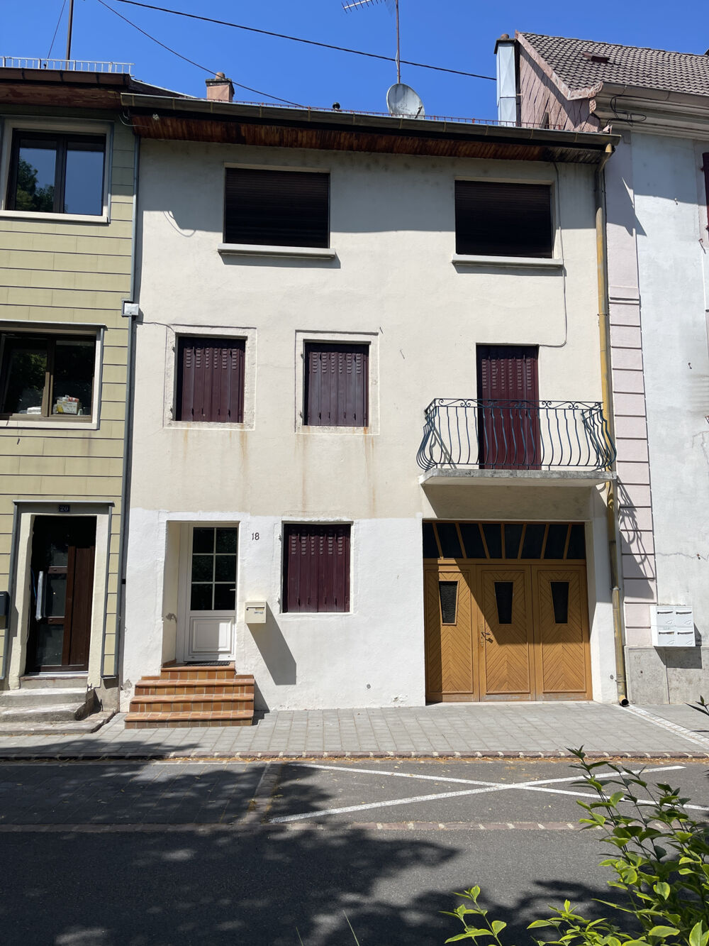 MAISON DE VILLE TRIPLEX 140m2 avec garage/dépendance / MASEVAUX