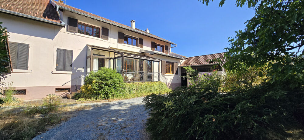 RARE À LA VENTE PROPRIÉTÉ BIFAMILIALE DANS UN CADRE IDYLLIQUE