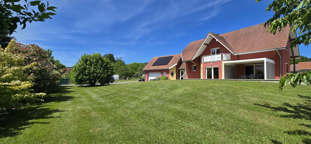 BELLE MAISON D'ARCHITECTE AU CALME AVEC DÉPENDANCES ET PISCINE